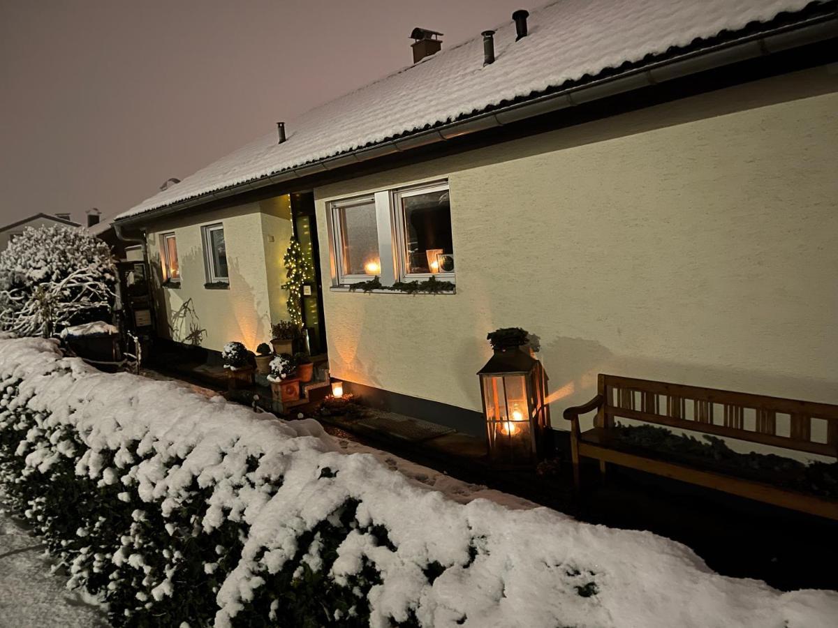 Appartement Region Esslingen - Naehe Messe - Flughafen - Stuttgart - Wohnen Und Arbeiten Auf Zeit In 120M2 Wohlfuehlatmosphaere - Ab 3 Uebernachtungen - Geeignet Fuer 4 Pers Incl Kinder - Beistellbett Moeglich - Kinder Und Tiere Willkommen - Garage F 알트바크 외부 사진