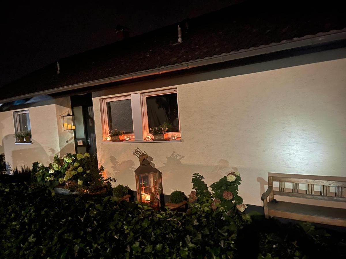 Appartement Region Esslingen - Naehe Messe - Flughafen - Stuttgart - Wohnen Und Arbeiten Auf Zeit In 120M2 Wohlfuehlatmosphaere - Ab 3 Uebernachtungen - Geeignet Fuer 4 Pers Incl Kinder - Beistellbett Moeglich - Kinder Und Tiere Willkommen - Garage F 알트바크 외부 사진