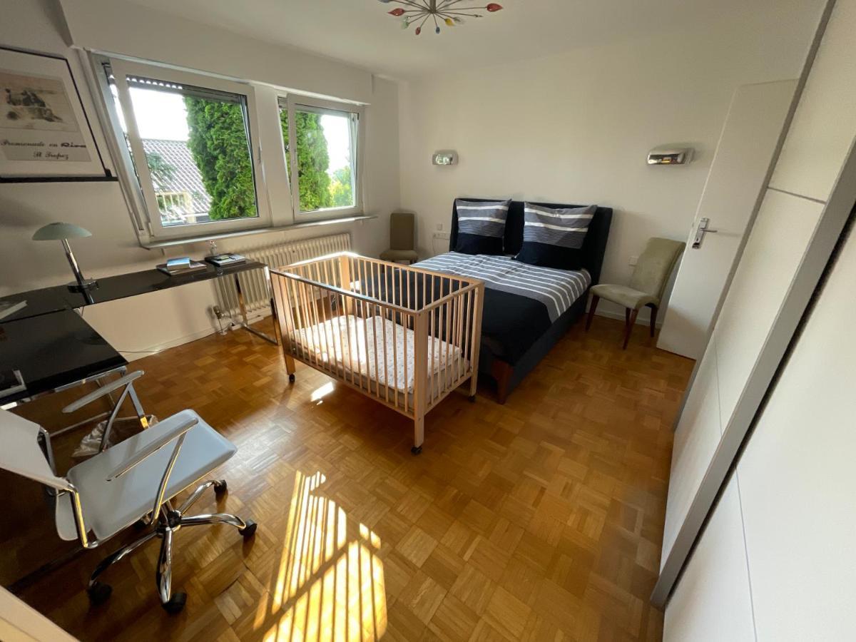 Appartement Region Esslingen - Naehe Messe - Flughafen - Stuttgart - Wohnen Und Arbeiten Auf Zeit In 120M2 Wohlfuehlatmosphaere - Ab 3 Uebernachtungen - Geeignet Fuer 4 Pers Incl Kinder - Beistellbett Moeglich - Kinder Und Tiere Willkommen - Garage F 알트바크 외부 사진