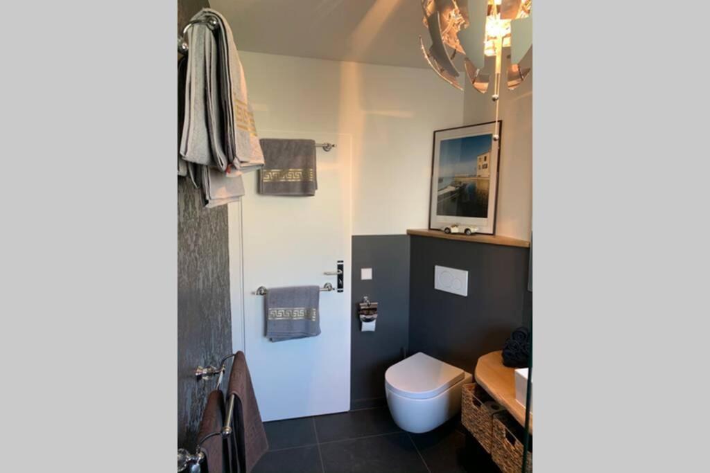 Appartement Region Esslingen - Naehe Messe - Flughafen - Stuttgart - Wohnen Und Arbeiten Auf Zeit In 120M2 Wohlfuehlatmosphaere - Ab 3 Uebernachtungen - Geeignet Fuer 4 Pers Incl Kinder - Beistellbett Moeglich - Kinder Und Tiere Willkommen - Garage F 알트바크 외부 사진